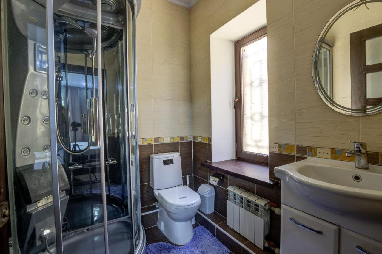 Opera Bed&Breakfast Bishkek Exterior photo