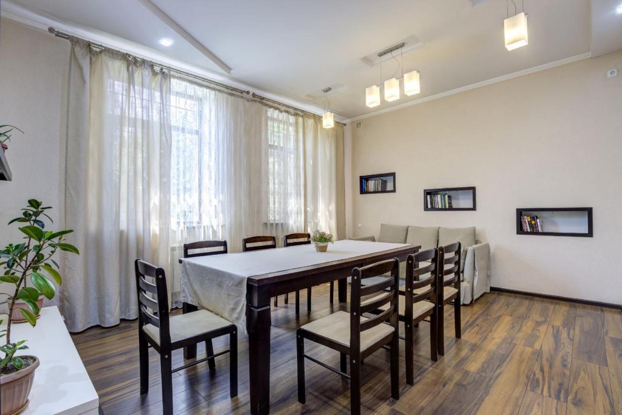 Opera Bed&Breakfast Bishkek Exterior photo